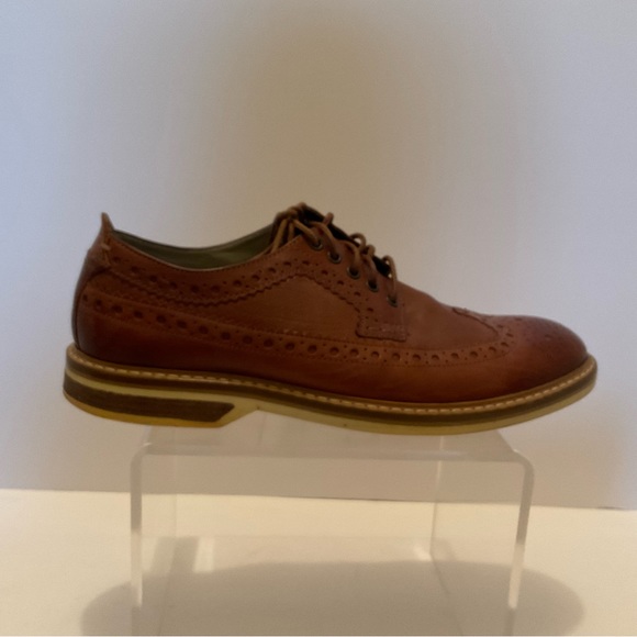 Clarks Lea Wingtip Oxford Lace up Mens Brown 9.5 M Excellent!